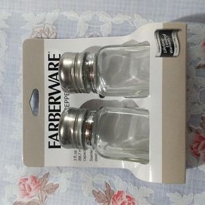 Faberware salt and pepper shakers: glass